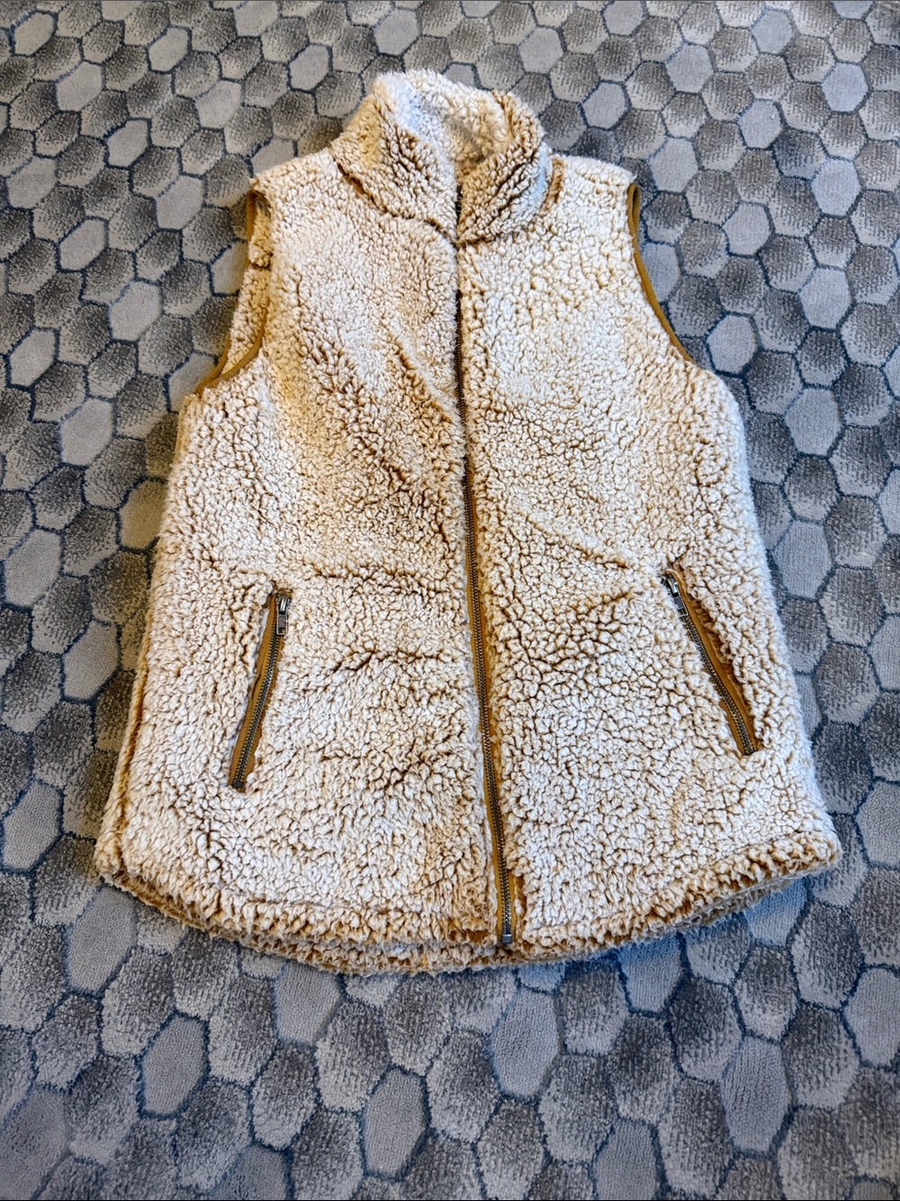 Love Tree Cream Sherpa Zip-Up Vest